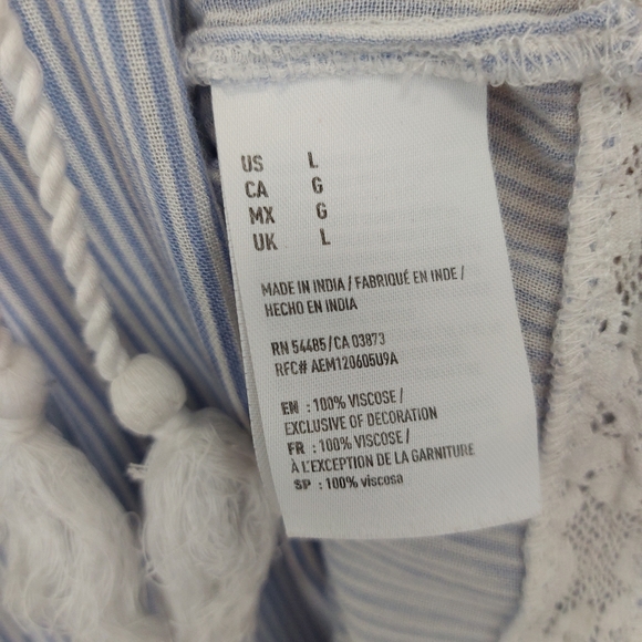 Y2K AEO Off Shoulder Crochet Top - Picture 6 of 7